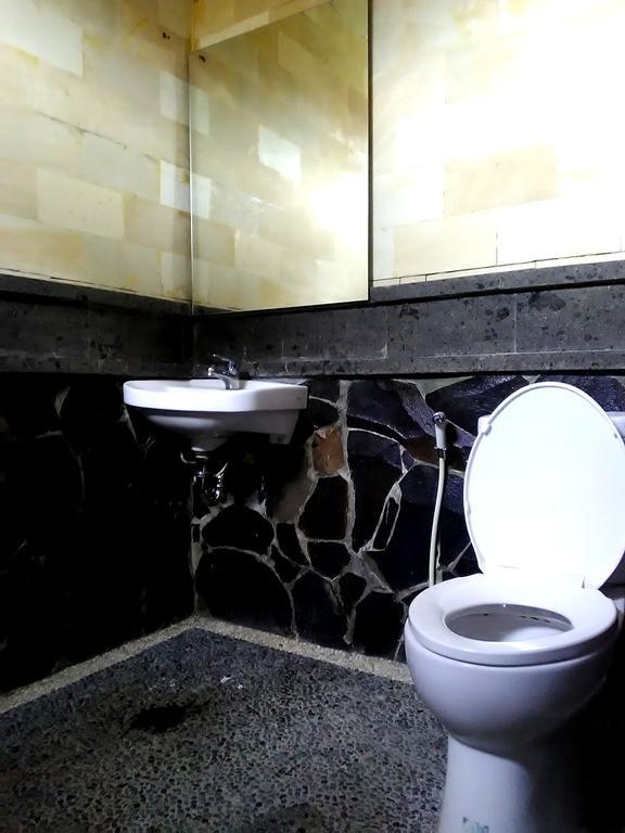 Gasthuis Astawa House 2*